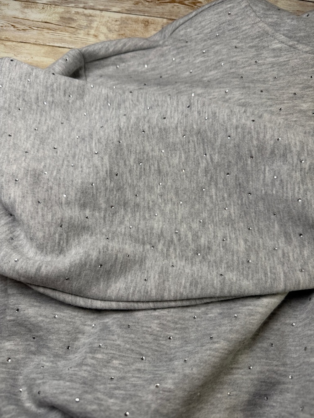 Madden Girl Light Gray Speckled Crewneck Sweatshirt Size L - Picture 4 of 10
